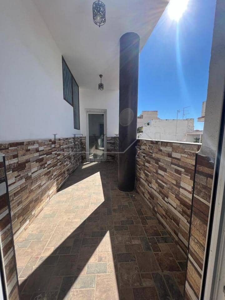 Casa de 8 habitaciones en Benalmádena en venta con garaje - 750.000 € (Ref: 9583207)