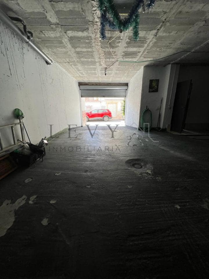 Casa de 8 habitaciones en Benalmádena en venta con garaje - 750.000 € (Ref: 9583207)