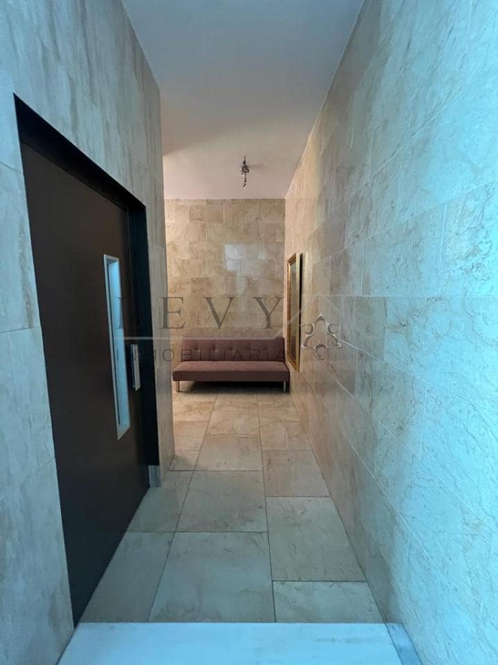 Casa de 8 habitaciones en Benalmádena en venta con garaje - 750.000 € (Ref: 9583207)