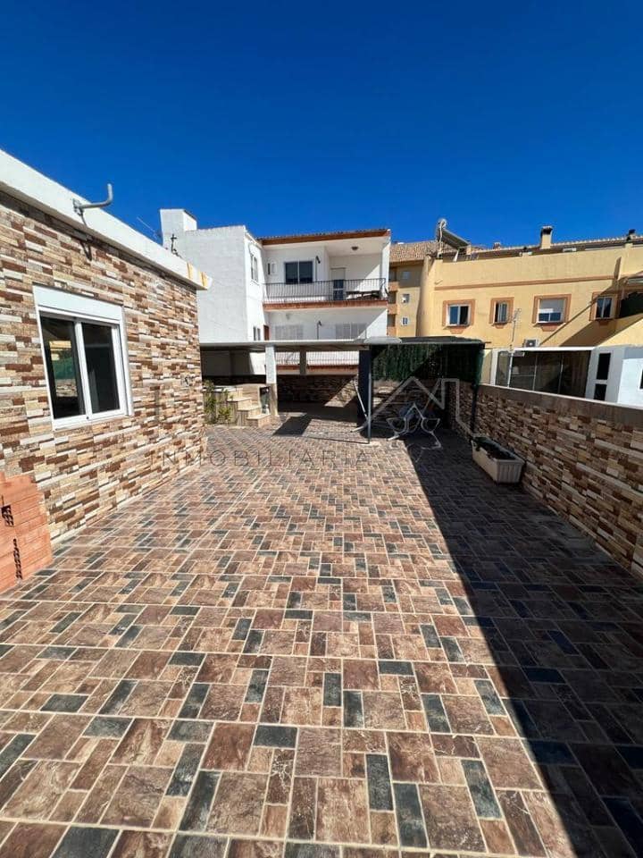 Casa de 8 habitaciones en Benalmádena en venta con garaje - 750.000 € (Ref: 9583207)