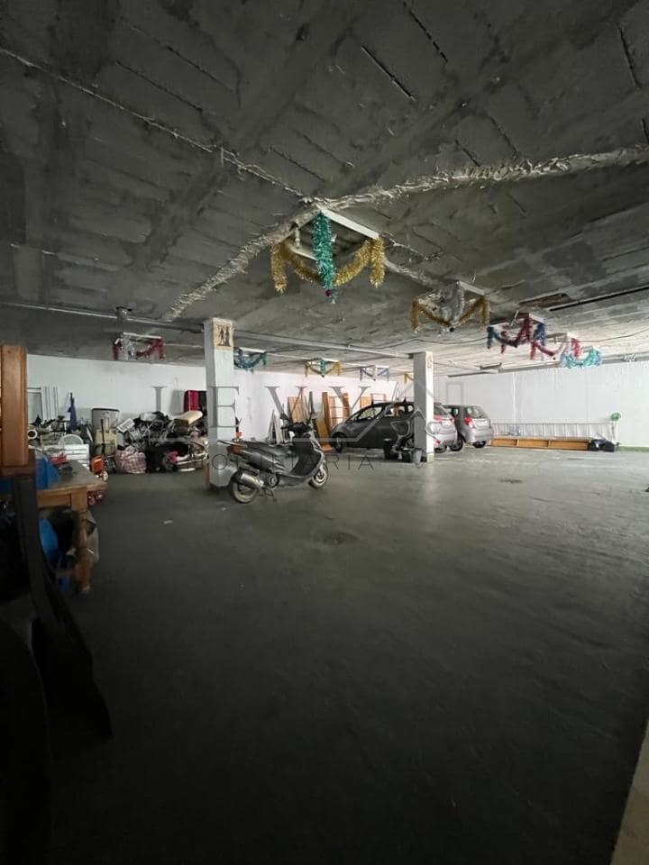 Casa de 8 habitaciones en Benalmádena en venta con garaje - 750.000 € (Ref: 9583207)