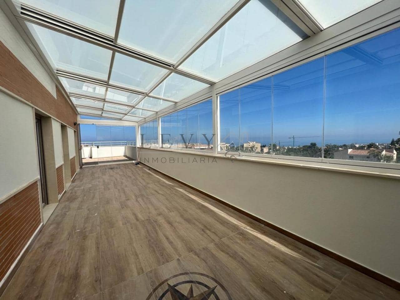 Piso de 2 habitaciones en Torremolinos en venta con piscina - 620.400 € (Ref: 9583208)