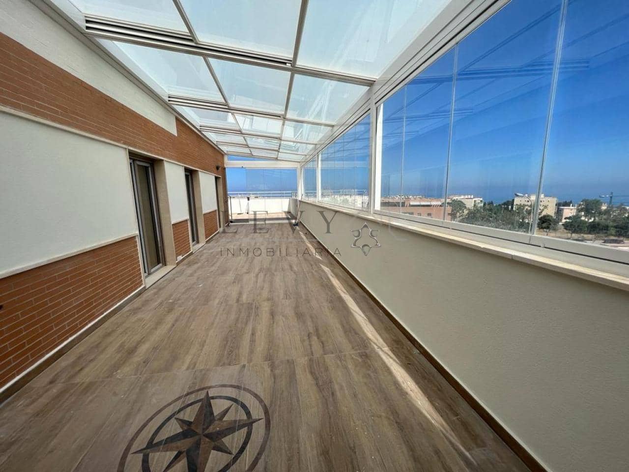 Piso de 2 habitaciones en Torremolinos en venta con piscina - 620.400 € (Ref: 9583208)