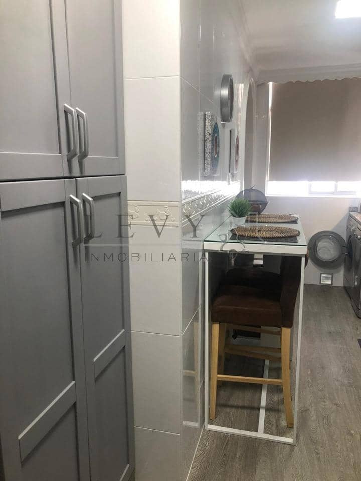 4 Zimmer Wohnung zu verkaufen in Malaga Stadt - 460.000 € (Ref: 9583209)
