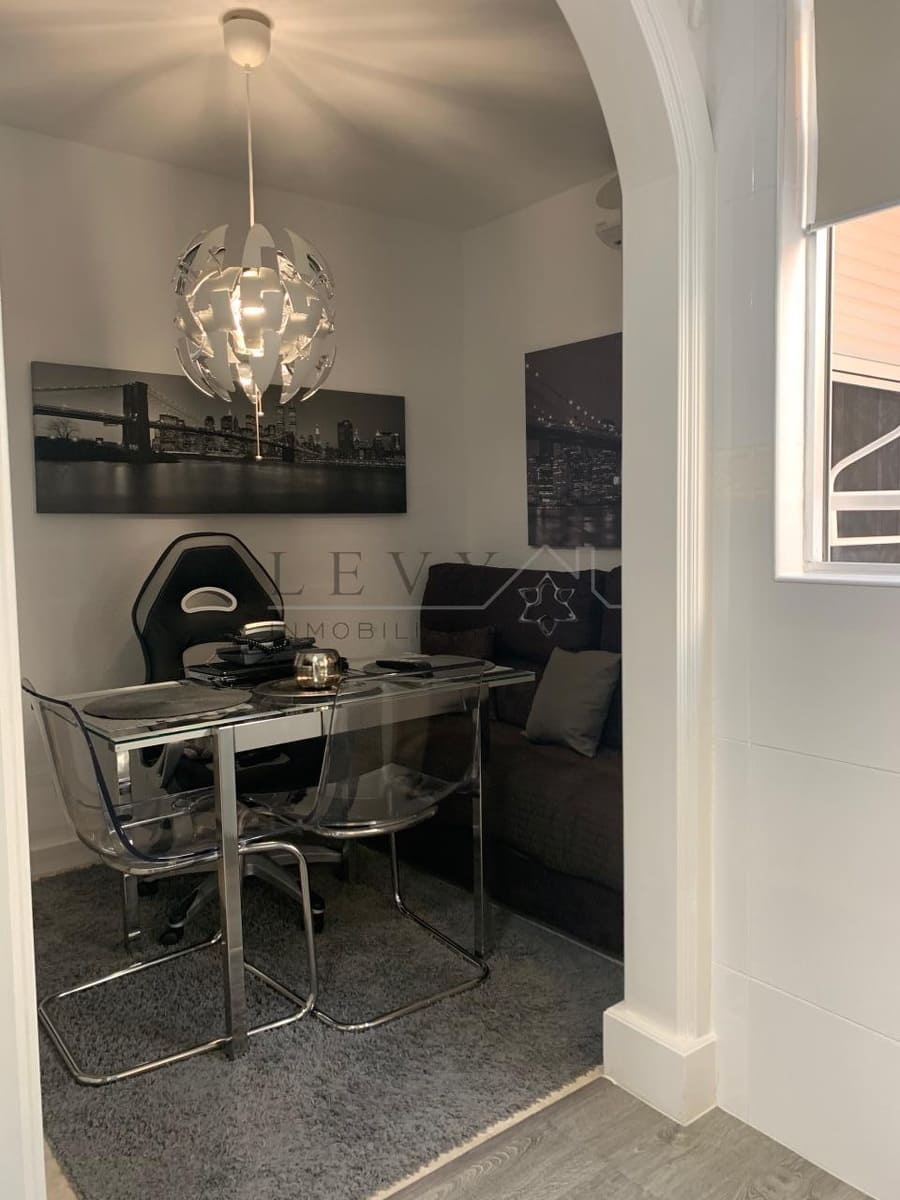 4 Zimmer Wohnung zu verkaufen in Malaga Stadt - 460.000 € (Ref: 9583209)