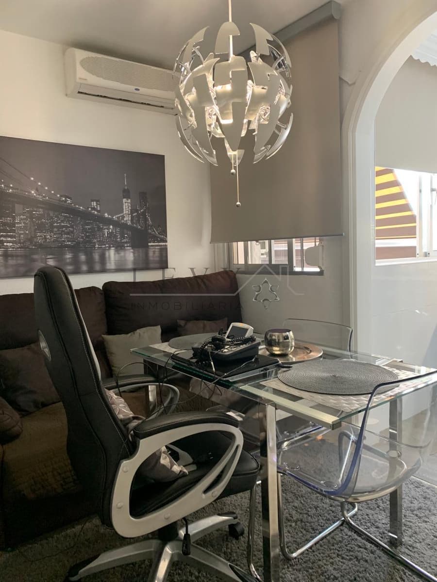 4 Zimmer Wohnung zu verkaufen in Malaga Stadt - 460.000 € (Ref: 9583209)