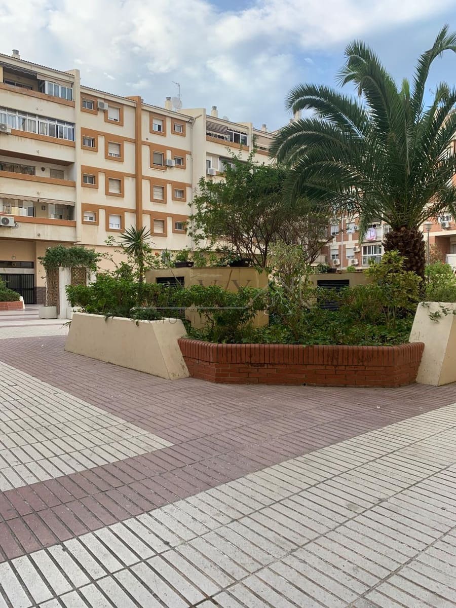 4 Zimmer Wohnung zu verkaufen in Malaga Stadt - 460.000 € (Ref: 9583209)