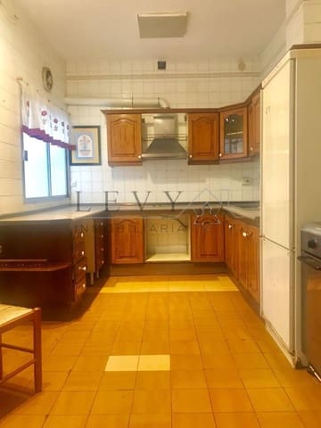 4 bedroom Flat for sale in Melilla - € 275,000 (Ref: 9583210)