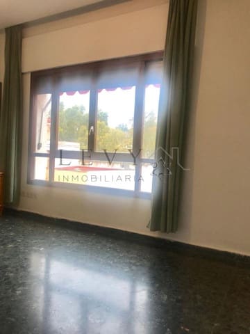 4 bedroom Flat for sale in Melilla - € 275,000 (Ref: 9583210)