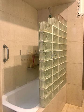 4 bedroom Flat for sale in Melilla - € 275,000 (Ref: 9583210)