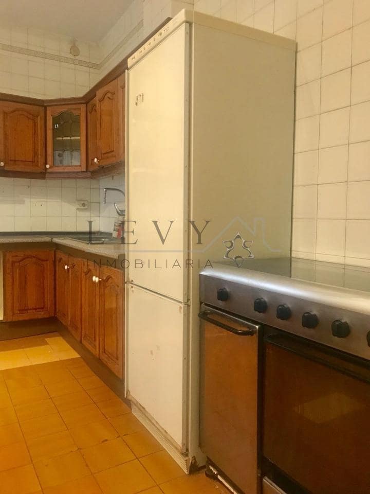 4 bedroom Flat for sale in Melilla - € 275,000 (Ref: 9583210)