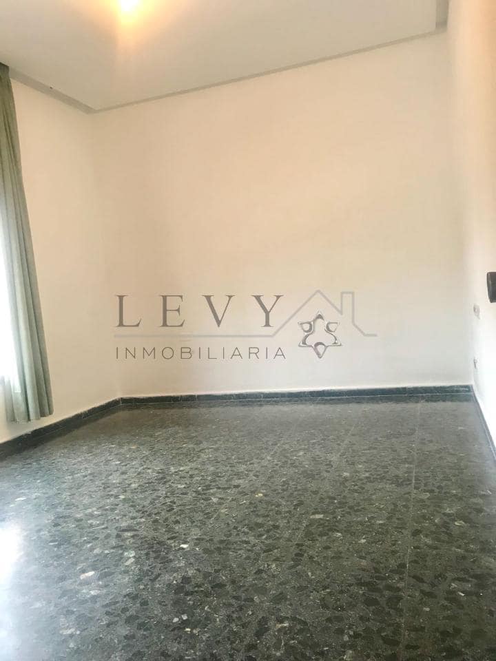 4 bedroom Flat for sale in Melilla - € 275,000 (Ref: 9583210)