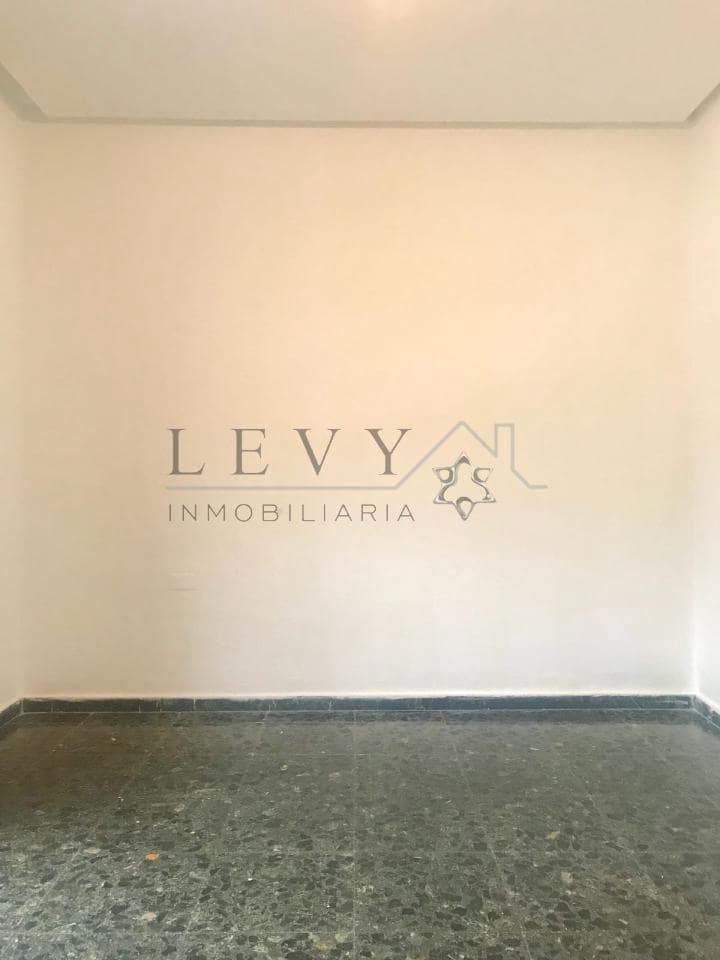 4 bedroom Flat for sale in Melilla - € 275,000 (Ref: 9583210)