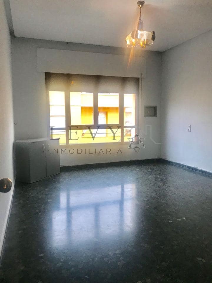 4 bedroom Flat for sale in Melilla - € 275,000 (Ref: 9583210)