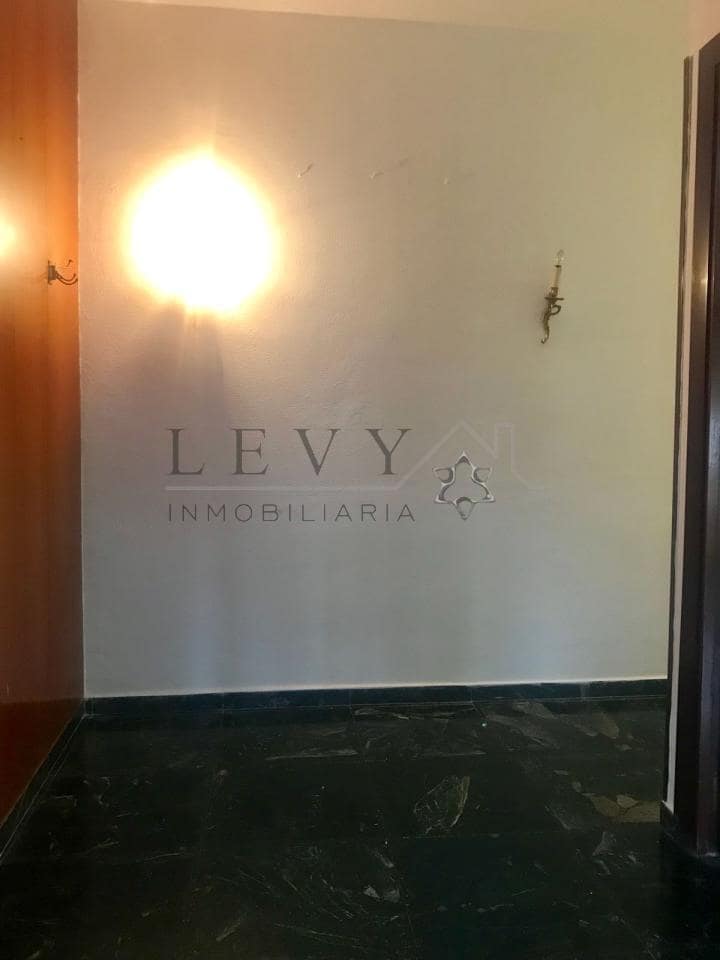 4 bedroom Flat for sale in Melilla - € 275,000 (Ref: 9583210)