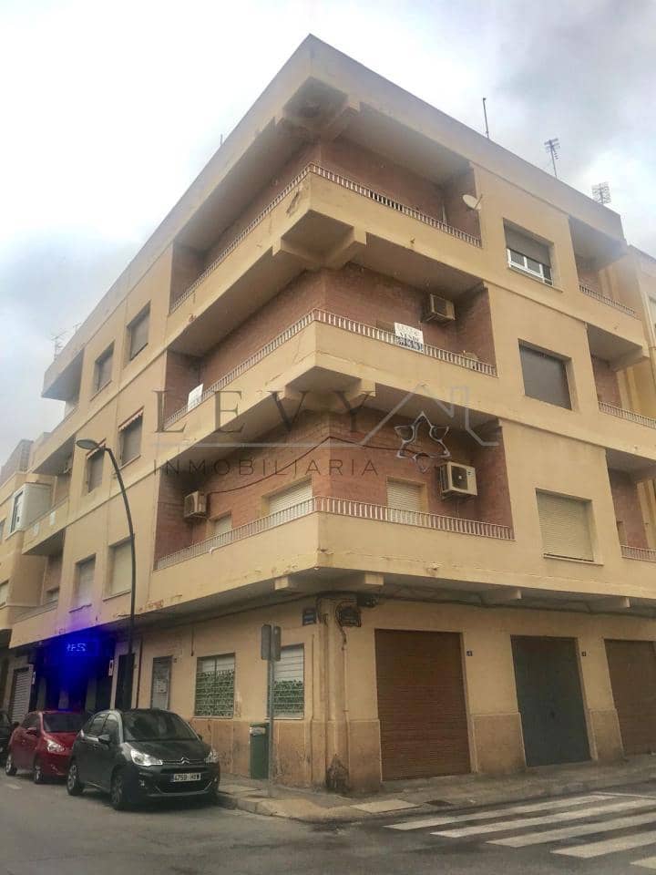 4 bedroom Flat for sale in Melilla - € 275,000 (Ref: 9583210)
