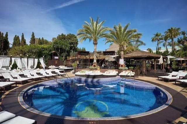 2 Zimmer Wohnung zu verkaufen in Elviria, Marbella mit Pool - 265.000 € (Ref: 9583220)