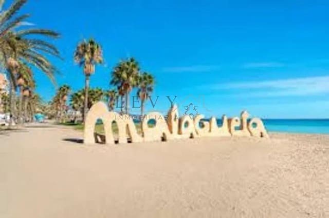 3 Zimmer Wohnung zu verkaufen in La Goleta, Málaga Stadt - 295.000 € (Ref: 9583222)