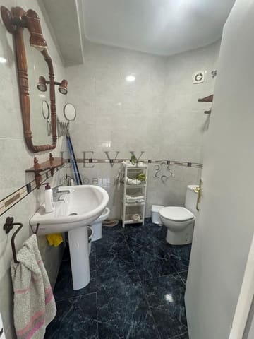 3 bedroom Flat for sale in Capuchinos, Málaga city - € 320,000 (Ref: 9583225)