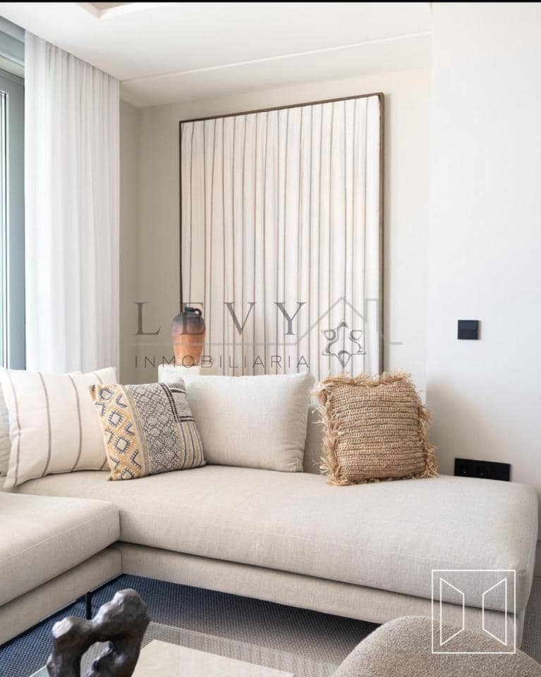 2 soveværelse Lejlighed til salg i Malaga by med garage - € 1.490.000 (Ref: 9583227)