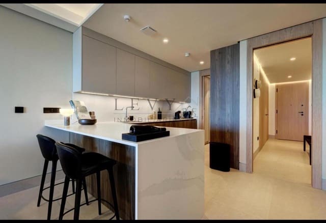 2 soveværelse Lejlighed til salg i Pacifico, Málaga by med garage - € 1.490.000 (Ref: 9583227)