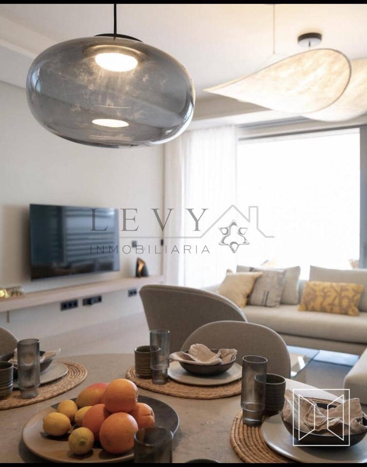 2 soveværelse Lejlighed til salg i Malaga by med garage - € 1.490.000 (Ref: 9583227)