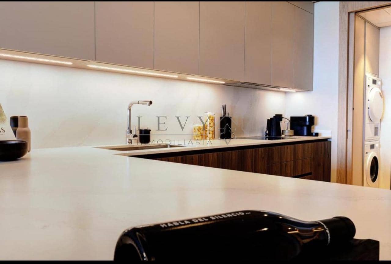 2 soveværelse Lejlighed til salg i Malaga by med garage - € 1.490.000 (Ref: 9583227)