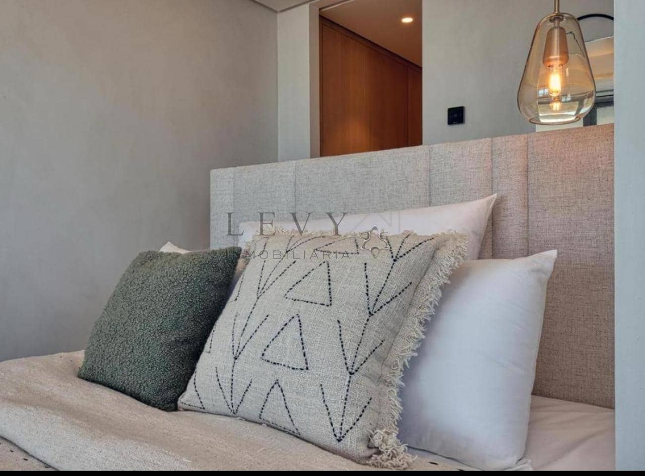 2 soveværelse Lejlighed til salg i Malaga by med garage - € 1.490.000 (Ref: 9583227)