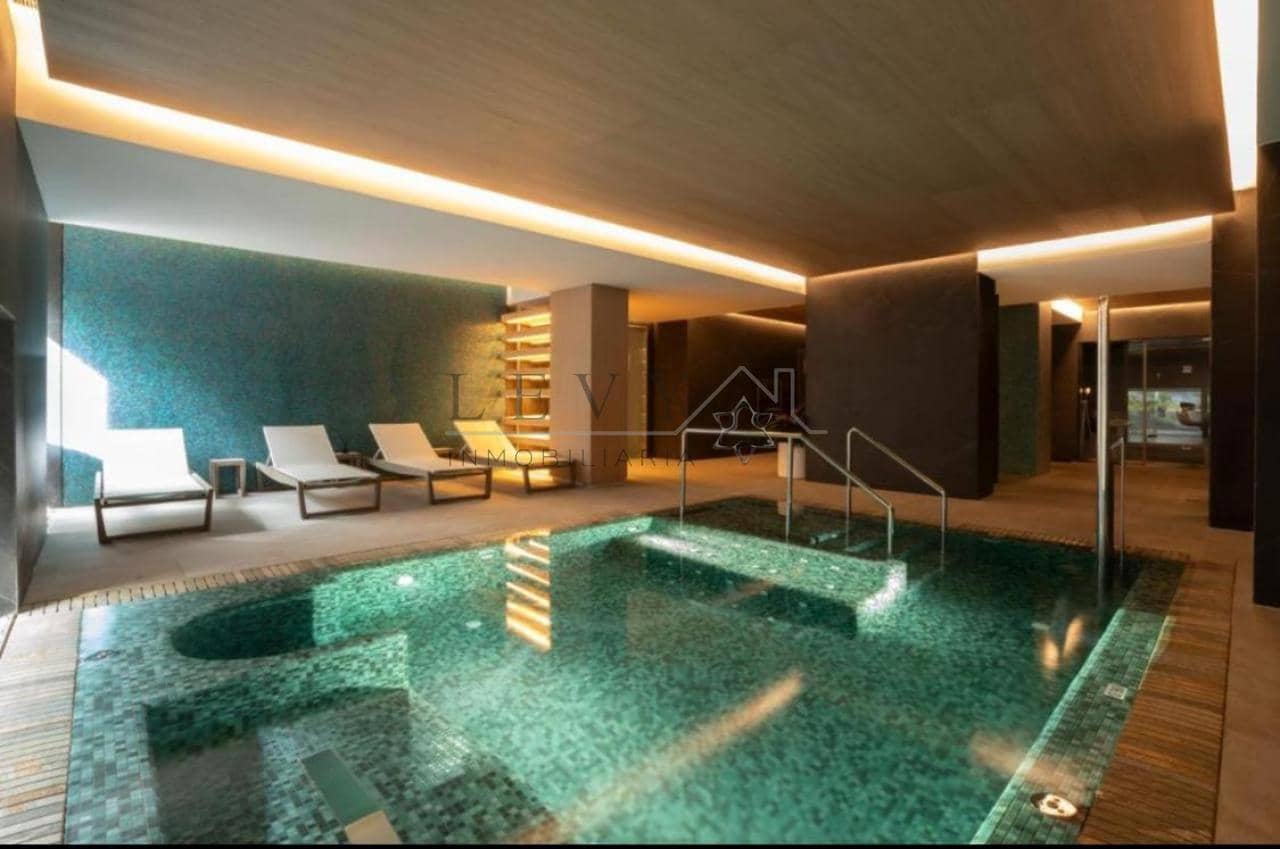 2 soveværelse Lejlighed til salg i Malaga by med garage - € 1.490.000 (Ref: 9583227)