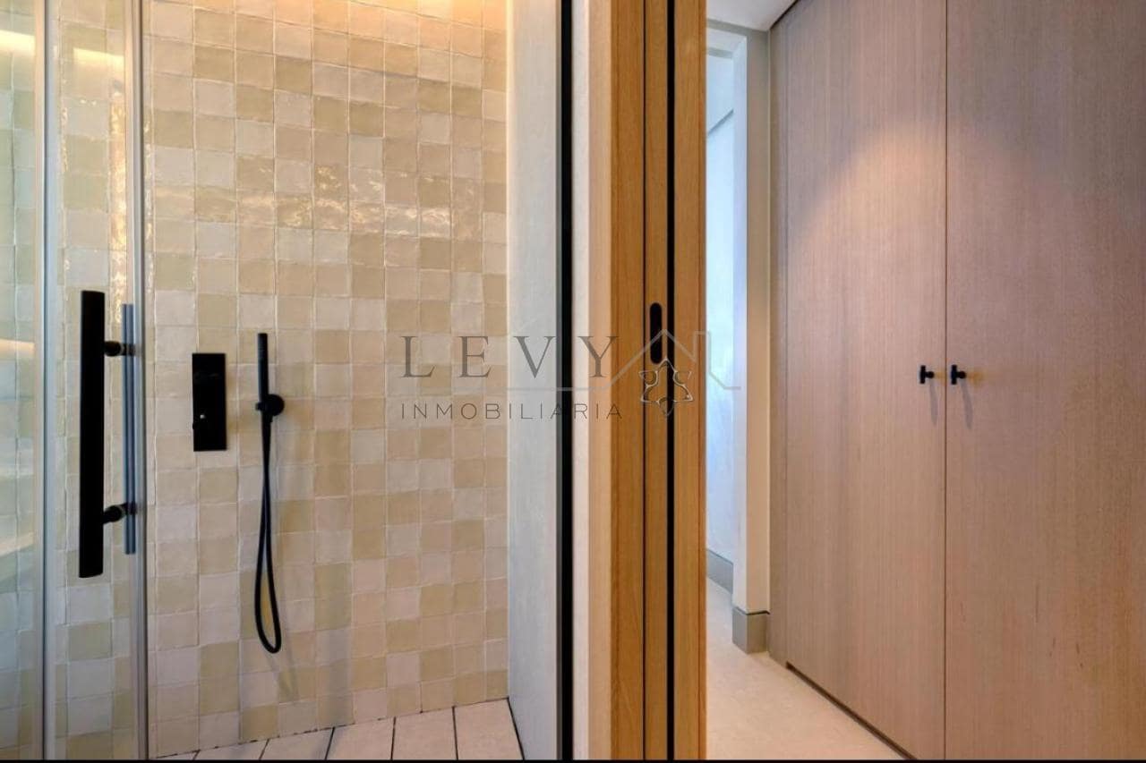 2 soveværelse Lejlighed til salg i Malaga by med garage - € 1.490.000 (Ref: 9583227)