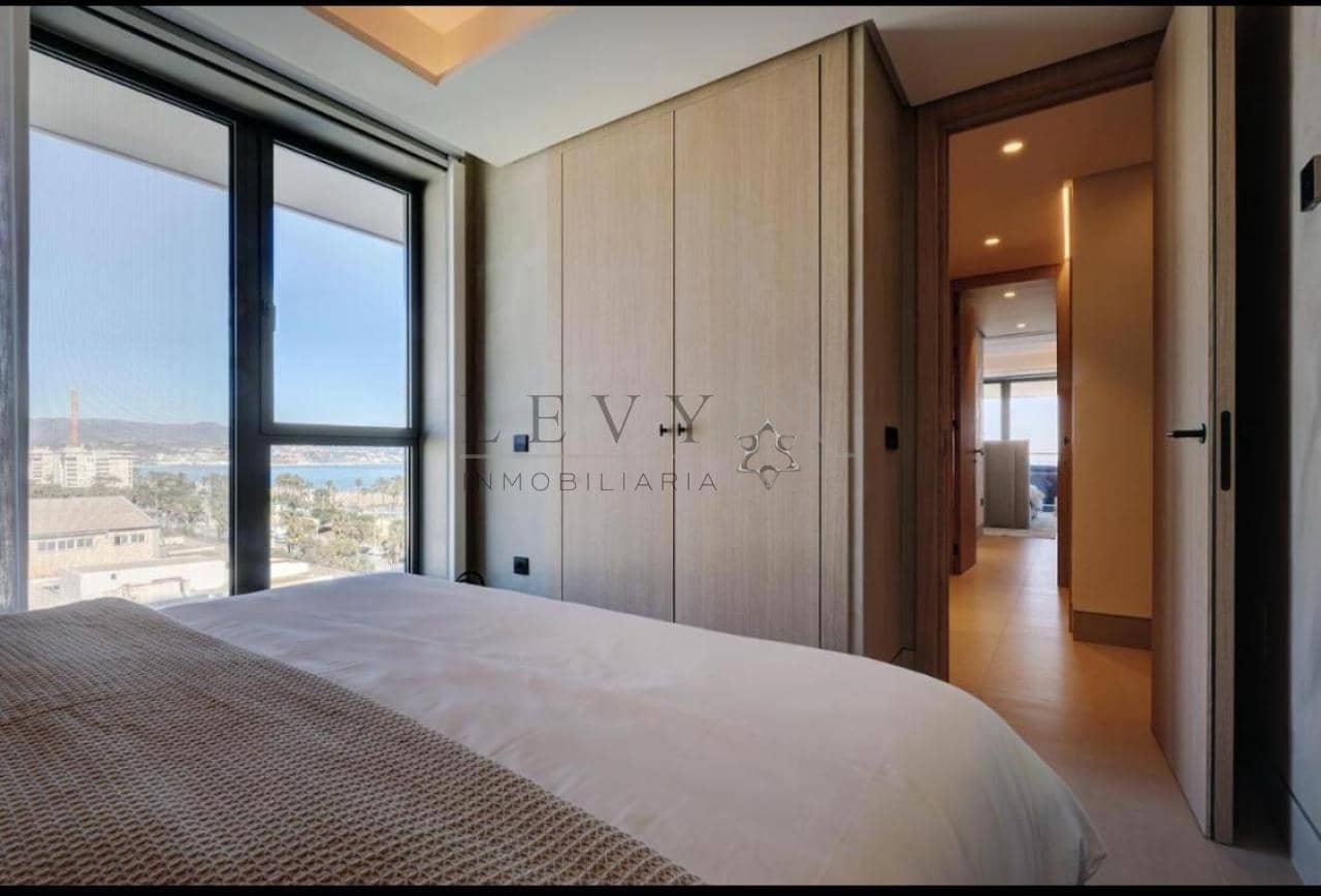 2 soveværelse Lejlighed til salg i Malaga by med garage - € 1.490.000 (Ref: 9583227)