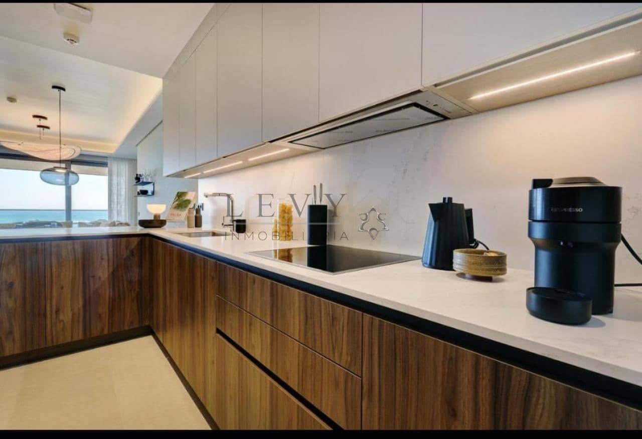 2 soveværelse Lejlighed til salg i Malaga by med garage - € 1.490.000 (Ref: 9583227)