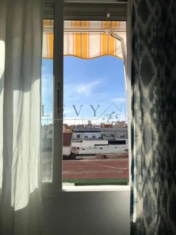 3 soveværelse Lejlighed til salg i Suarez, Málaga by - € 200.000 (Ref: 9583232)