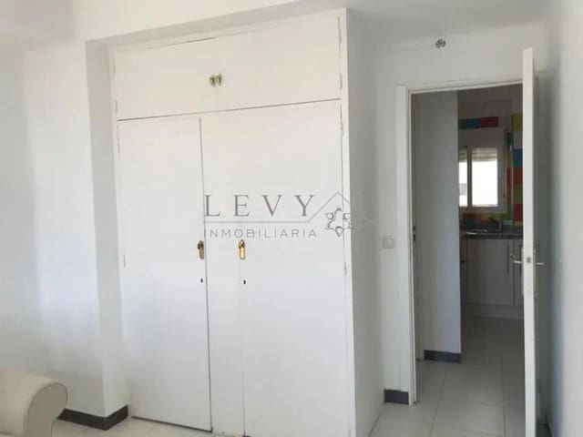 3 soveværelse Lejlighed til salg i Suarez, Málaga by - € 200.000 (Ref: 9583232)