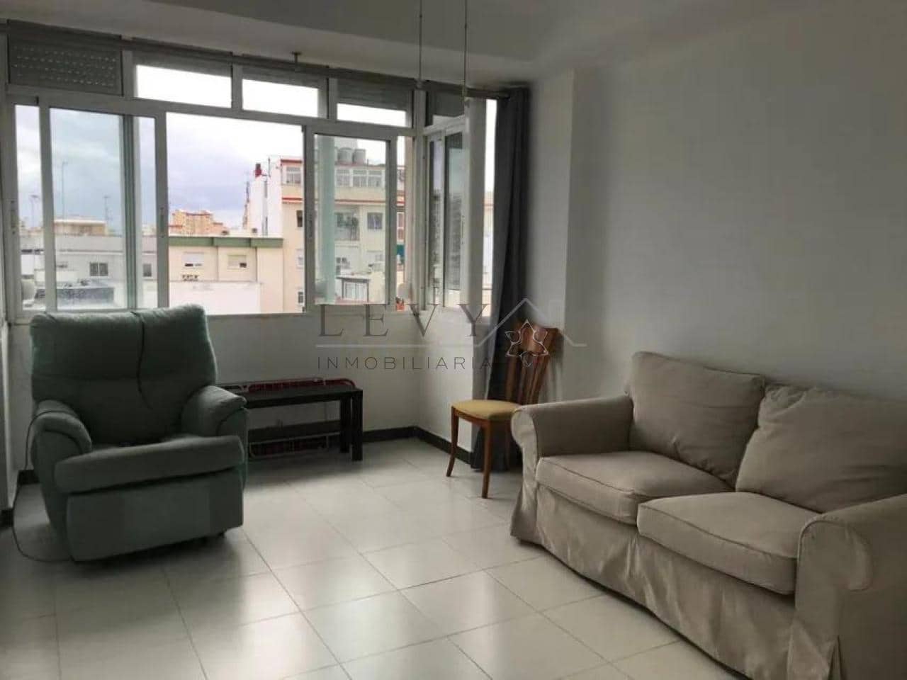 Piso de 3 habitaciones en Málaga ciudad en venta - 200.000 € (Ref: 9583232)