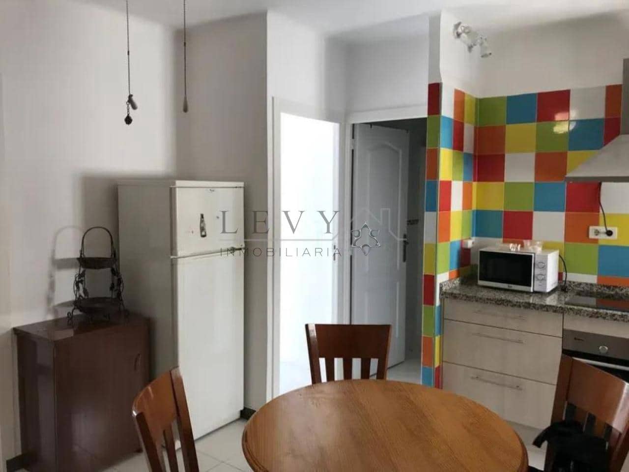 Piso de 3 habitaciones en Málaga ciudad en venta - 200.000 € (Ref: 9583232)