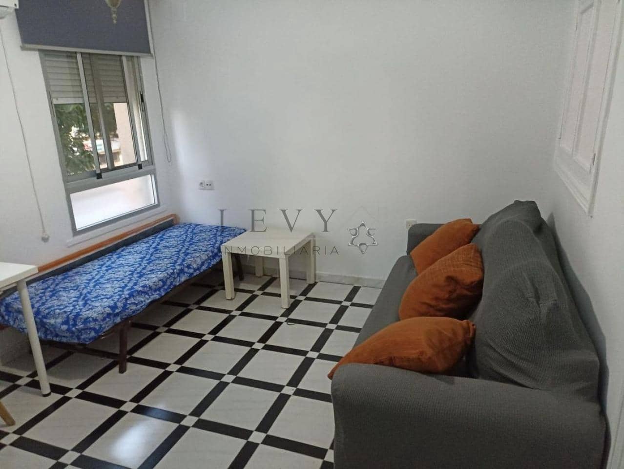 Piso de 3 habitaciones en Málaga ciudad en venta - 315.000 € (Ref: 9583234)