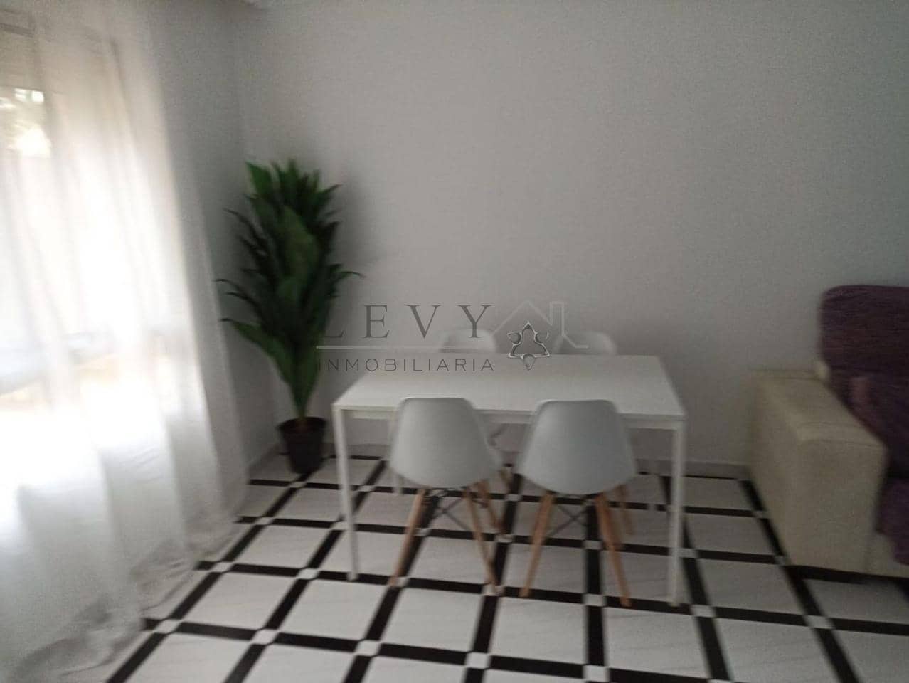 Piso de 3 habitaciones en Málaga ciudad en venta - 315.000 € (Ref: 9583234)