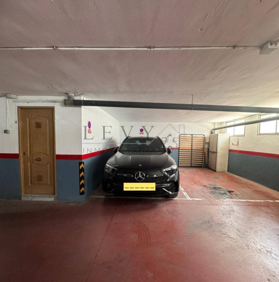 3 sovrum Lägenhet till salu i Malaga stad med garage - 375 000 € (Ref: 9583237)