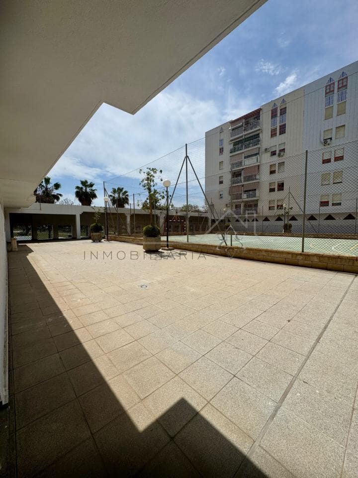 3 sovrum Lägenhet till salu i Malaga stad med garage - 375 000 € (Ref: 9583237)