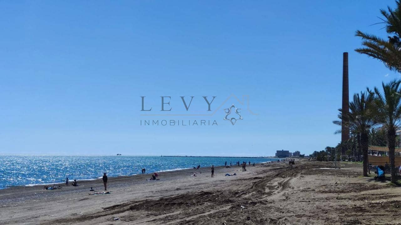 3 sovrum Lägenhet till salu i Malaga stad med garage - 375 000 € (Ref: 9583237)