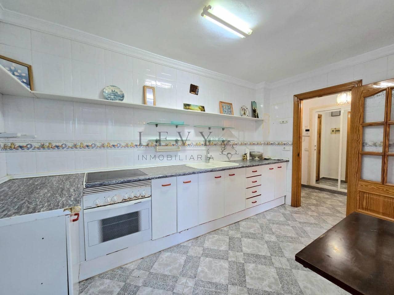 3 sovrum Lägenhet till salu i Malaga stad med garage - 375 000 € (Ref: 9583237)