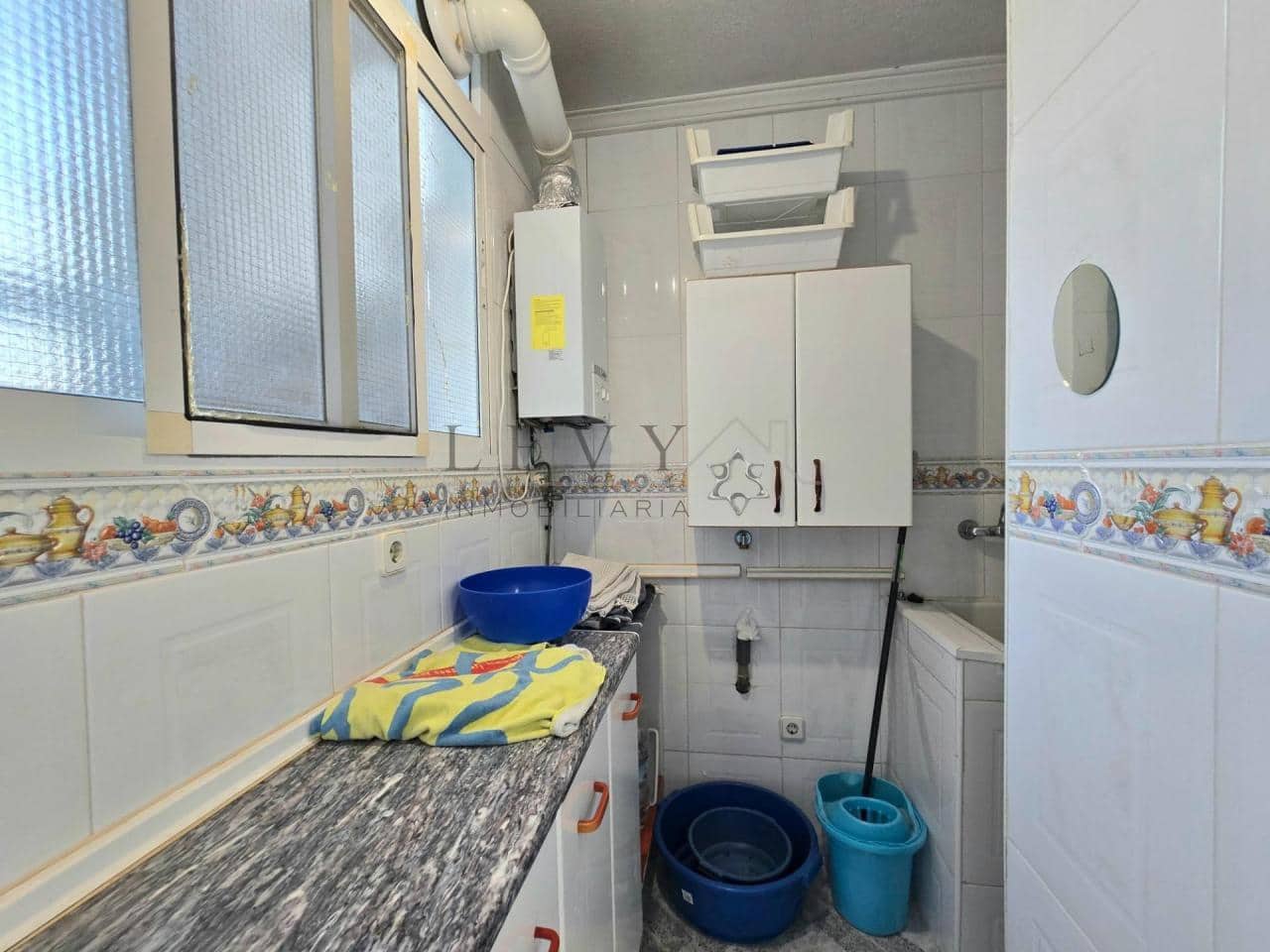 3 sovrum Lägenhet till salu i Malaga stad med garage - 375 000 € (Ref: 9583237)