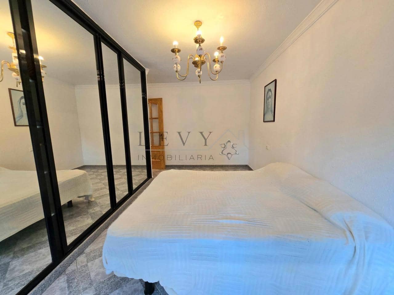 3 sovrum Lägenhet till salu i Malaga stad med garage - 375 000 € (Ref: 9583237)