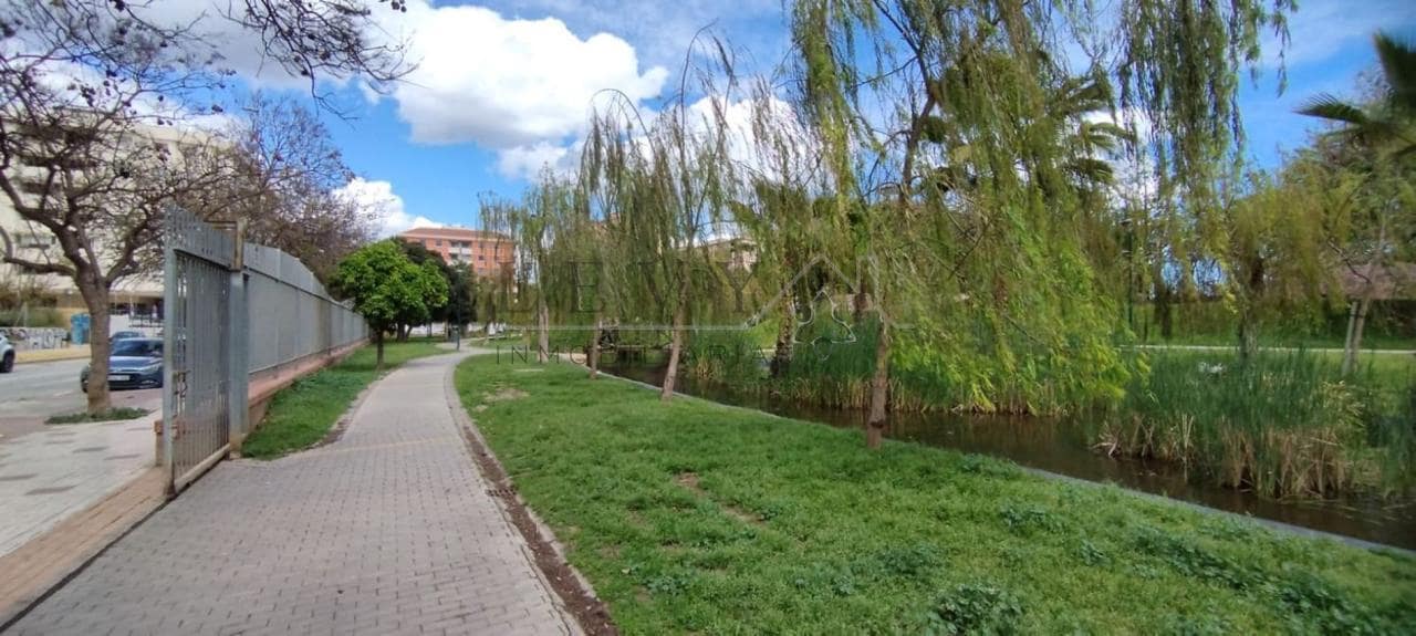 3 sovrum Lägenhet till salu i Malaga stad med garage - 375 000 € (Ref: 9583237)