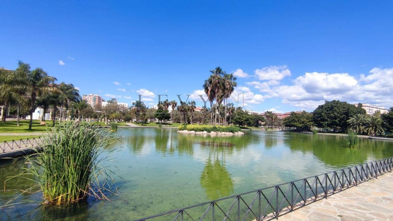 3 sovrum Lägenhet till salu i Malaga stad med garage - 375 000 € (Ref: 9583237)