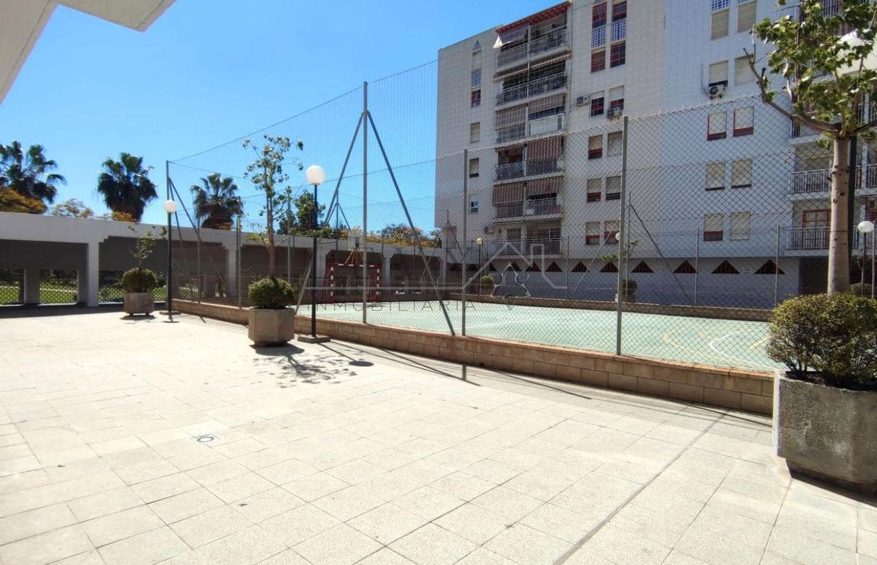 3 sovrum Lägenhet till salu i Malaga stad med garage - 375 000 € (Ref: 9583237)