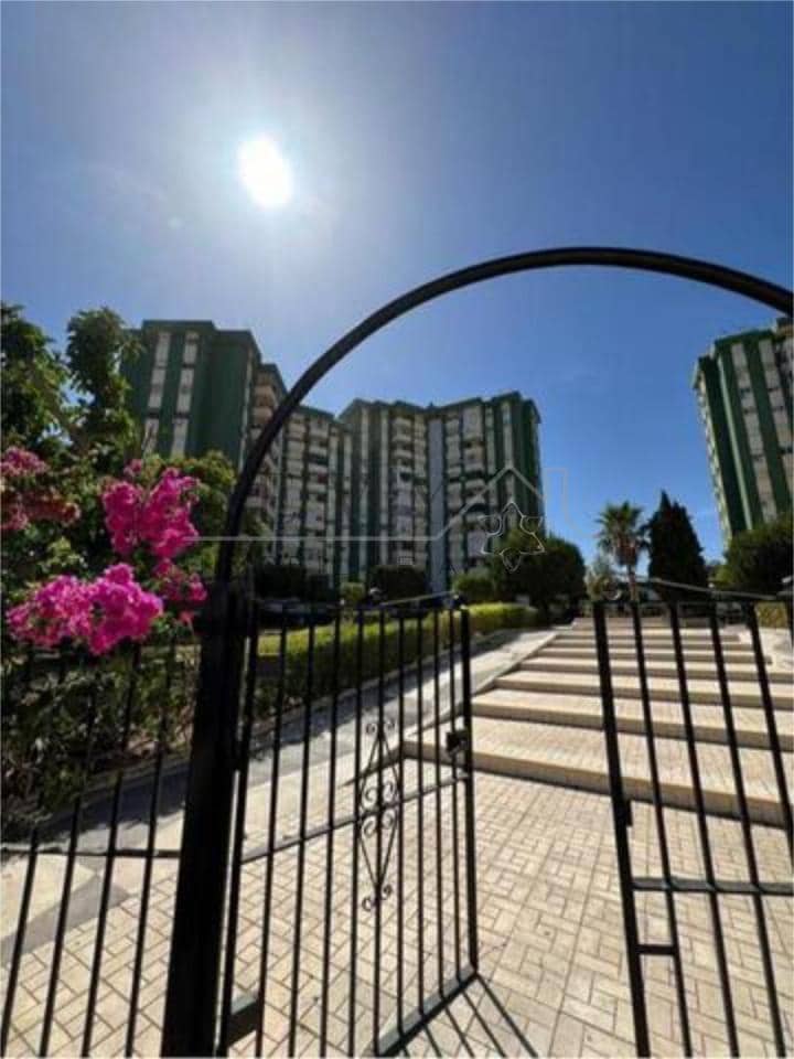 2 sovrum Lägenhet till salu i Malaga stad med pool garage - 320 000 € (Ref: 9583239)