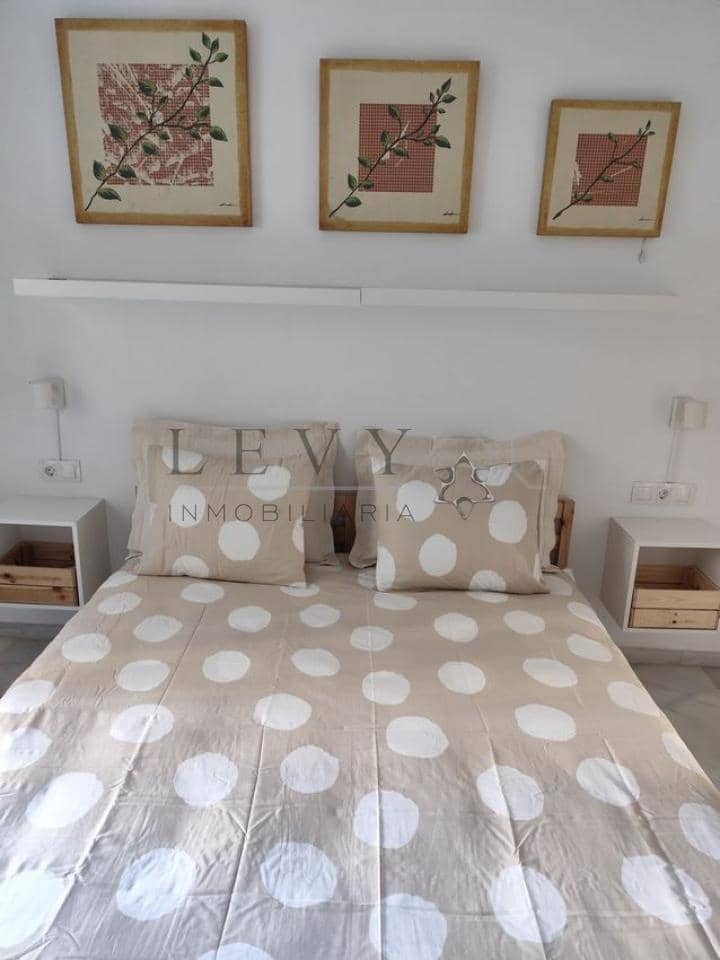 1 makuuhuone Asunto myytävänä paikassa Nueva Andalucia mukana uima-altaan 
autotalli - 318 000 € (Ref: 9583241)