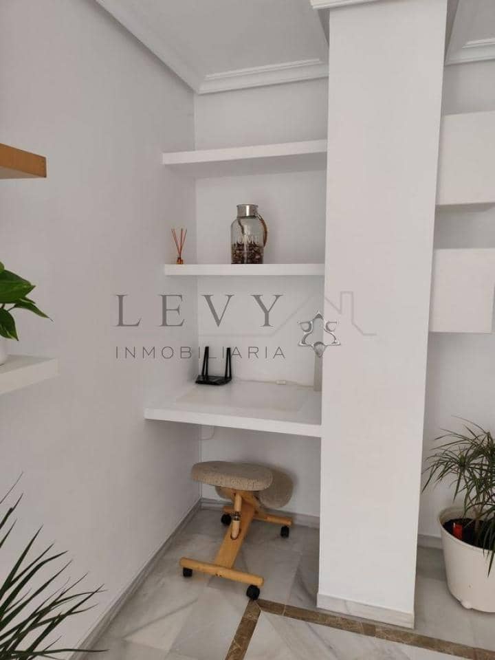 1 makuuhuone Asunto myytävänä paikassa Nueva Andalucia mukana uima-altaan 
autotalli - 318 000 € (Ref: 9583241)